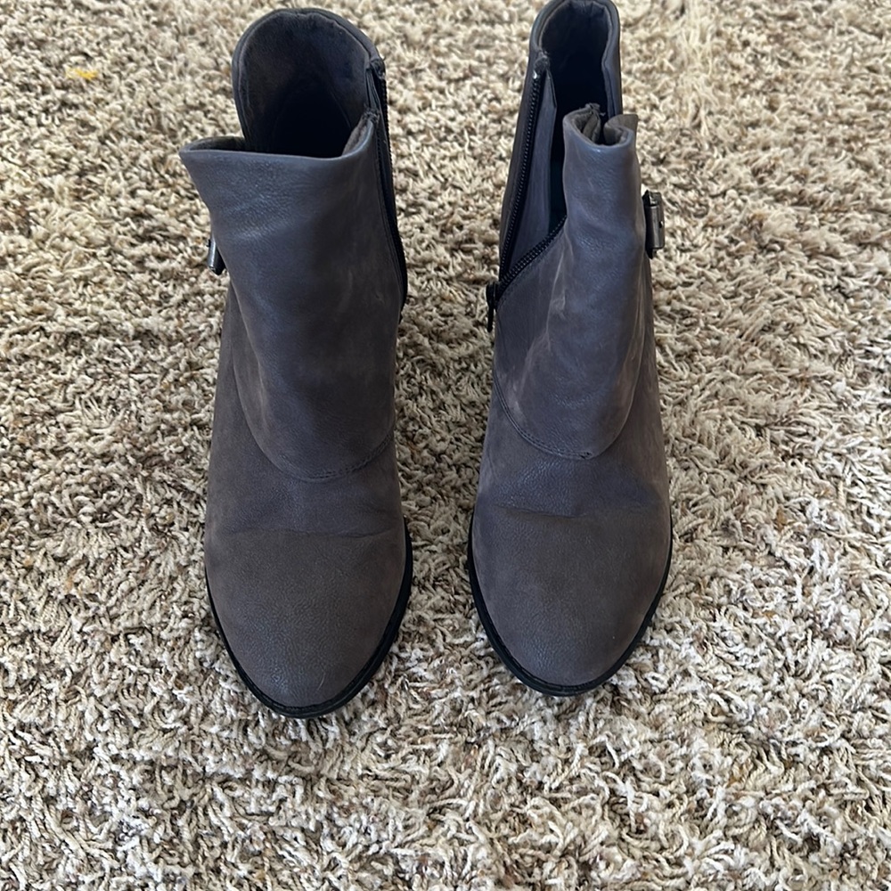 Ankle boots